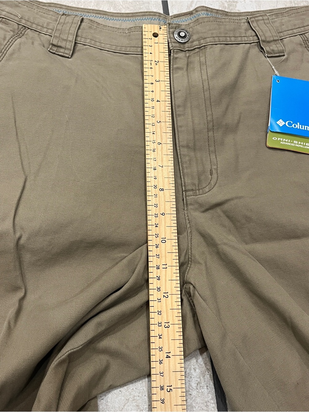 Columbia Ultimate ROC Shorts Khaki Tan Hiking Utility Men Sz 36 Omni-Shield NWT - Picture 9 of 14